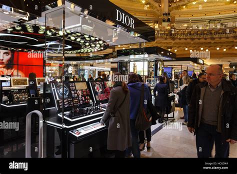 boutique dior galeries lafayette paris|palette dior rouge.